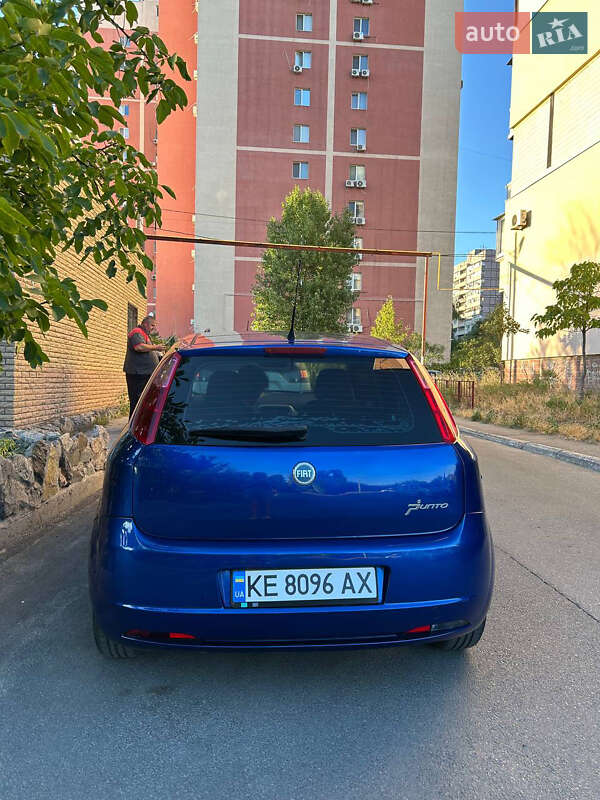 Хетчбек Fiat Punto 2007 в Дніпрі