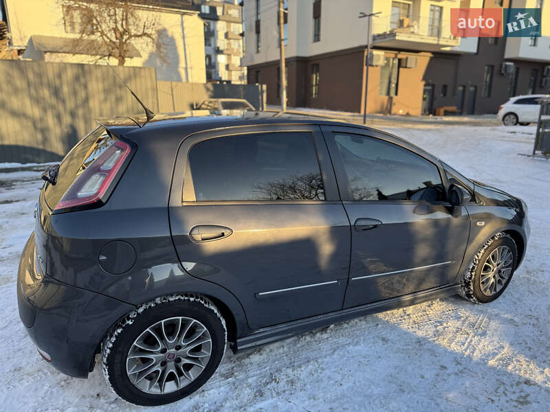 Хэтчбек Fiat Punto 2011 в Пустомытах фото 8 Хэтчбек Fiat Punto 2011 в Пустомытах