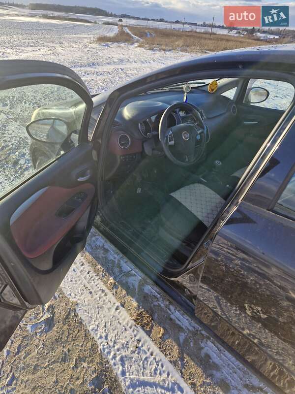 Хэтчбек Fiat Punto 2012 в Луцке фото 9 Хэтчбек Fiat Punto 2012 в Луцке