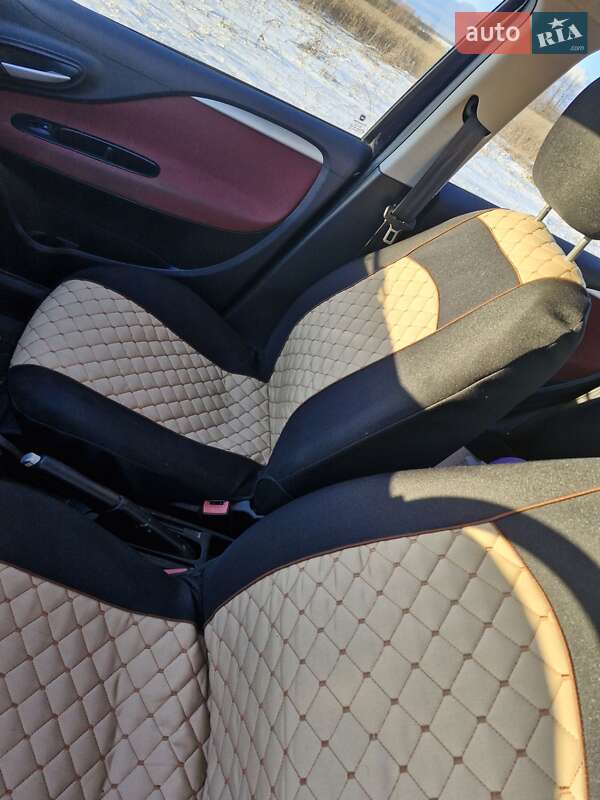 Хэтчбек Fiat Punto 2012 в Луцке фото 13 Хэтчбек Fiat Punto 2012 в Луцке