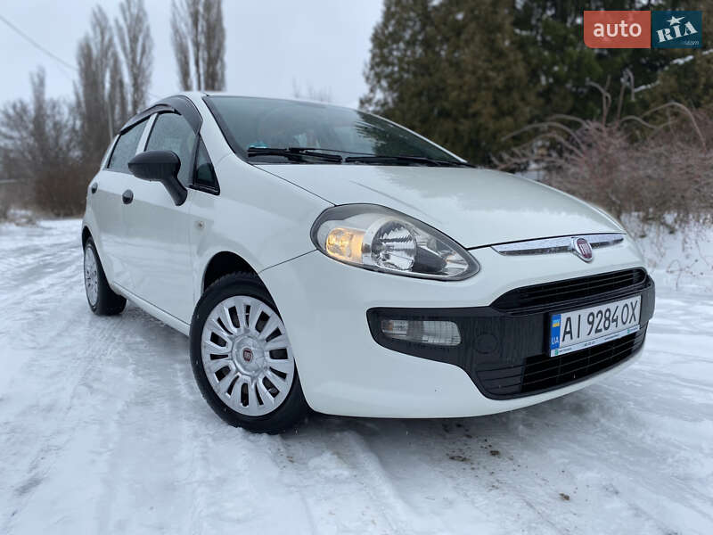 Хэтчбек Fiat Punto 2010 в Ракитном