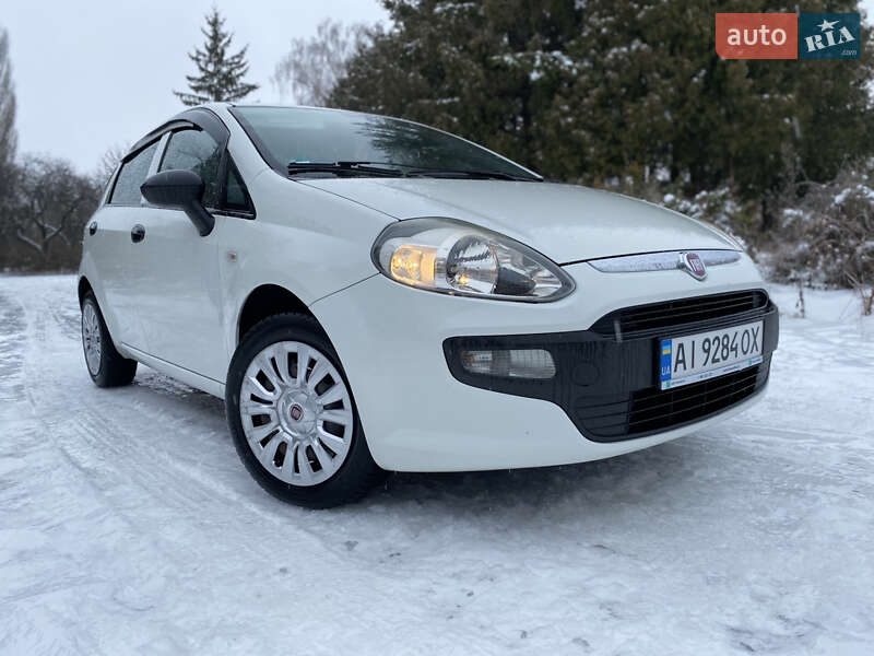 Хэтчбек Fiat Punto 2010 в Ракитном