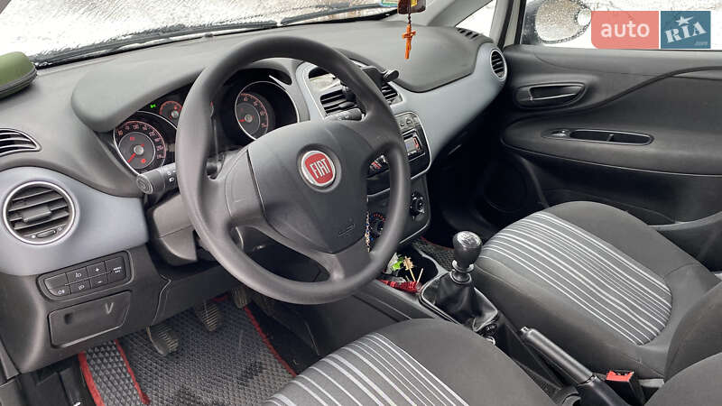 Хэтчбек Fiat Punto 2010 в Ракитном