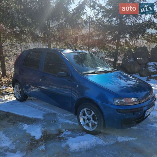 Хэтчбек Fiat Punto 2000 в Яремче