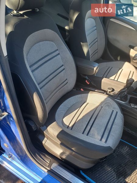 Хетчбек Fiat Punto 2010 в Києві