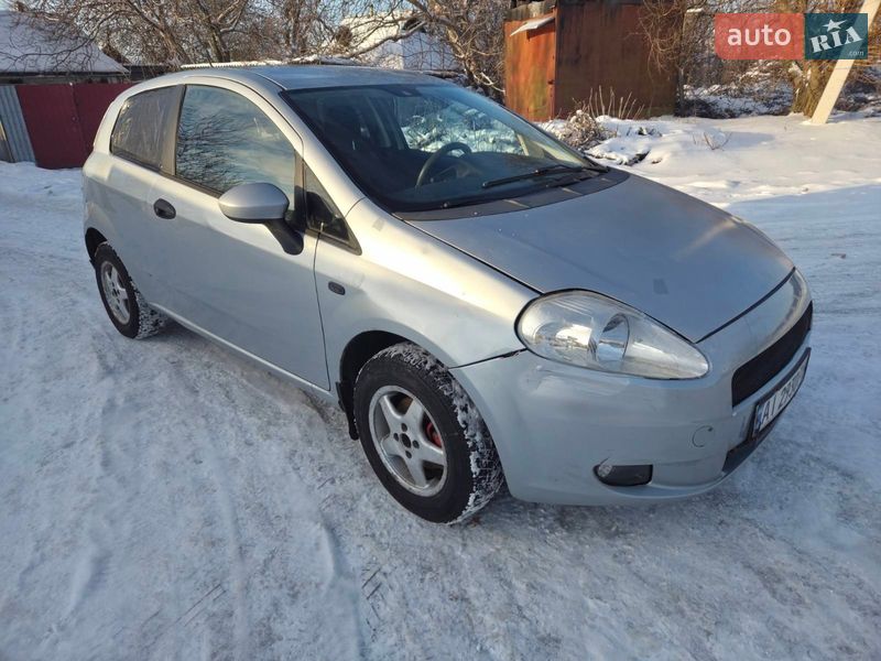 Хэтчбек Fiat Punto 2009 в Киеве