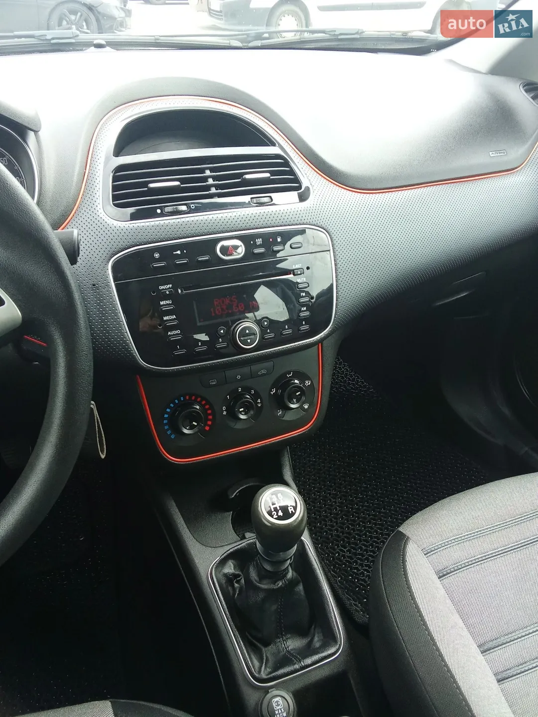 2011 Fiat Punto - мініатюра 27