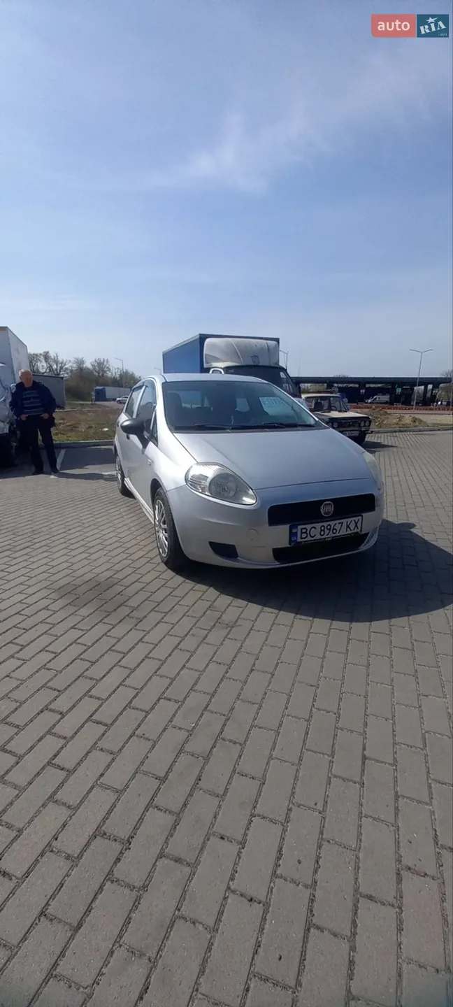 2010 Fiat Punto - мініатюра 5