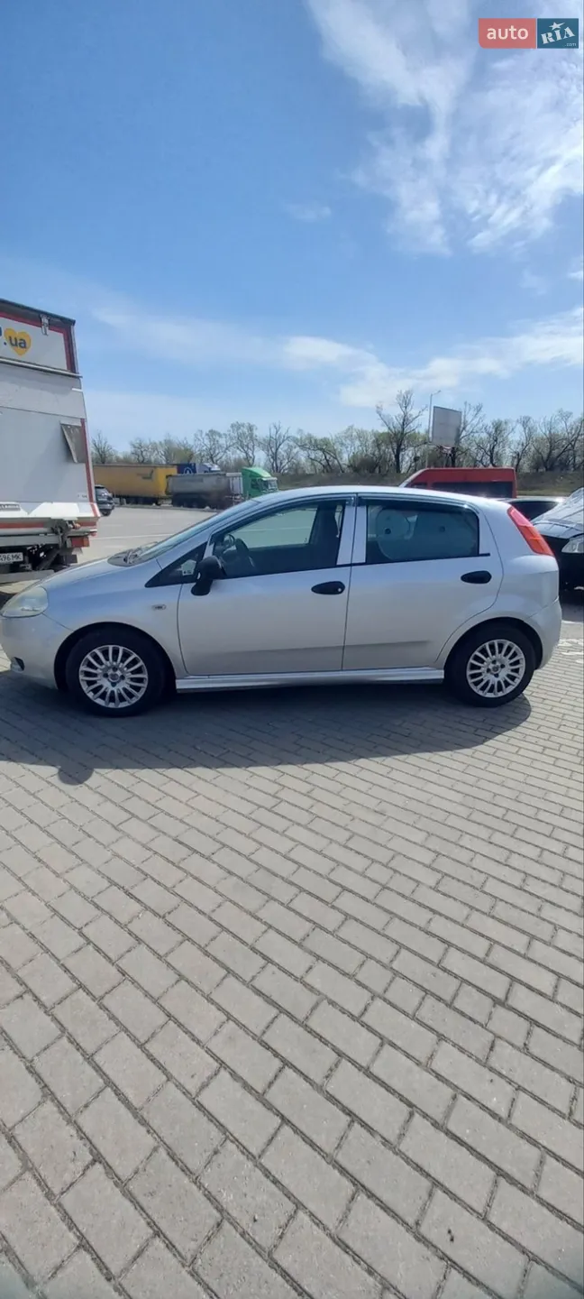 2010 Fiat Punto - мініатюра 7