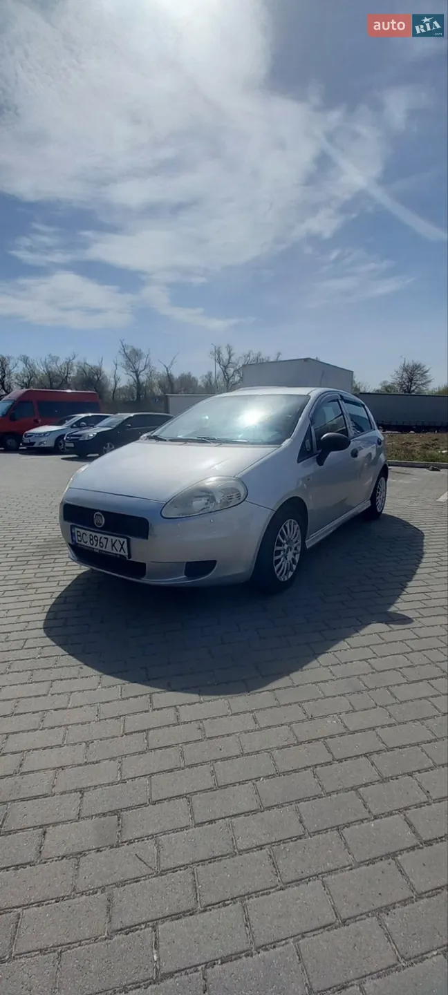 2010 Fiat Punto - мініатюра 8