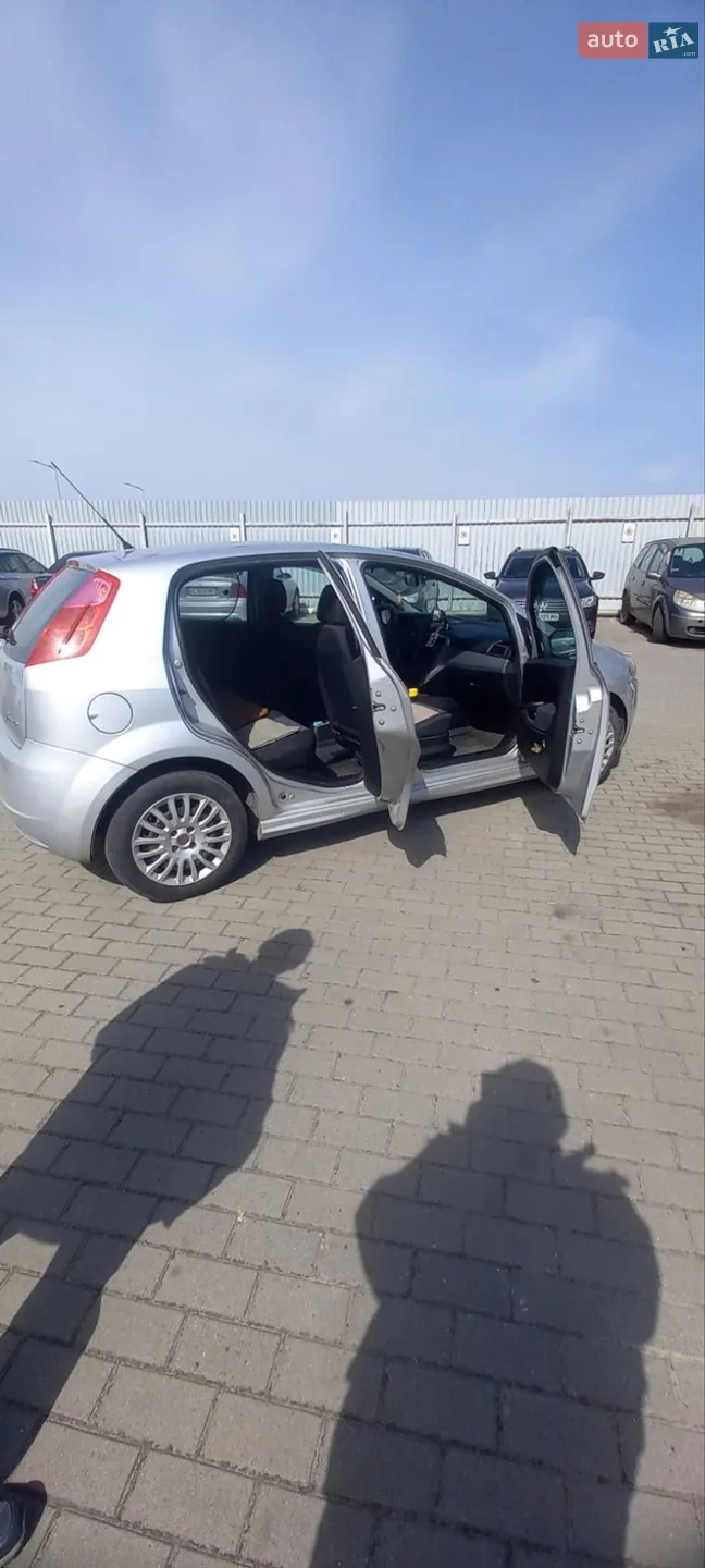 2010 Fiat Punto - мініатюра 9