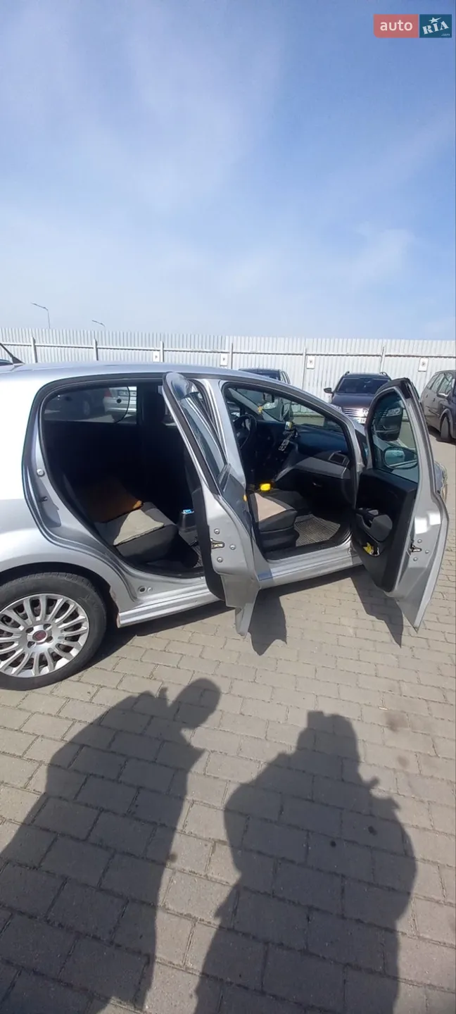 2010 Fiat Punto - мініатюра 10