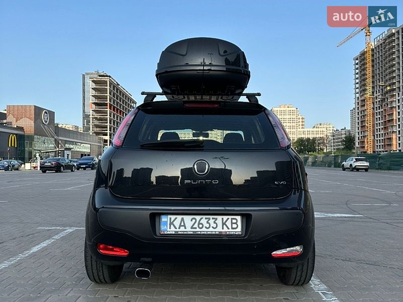 Хэтчбек Fiat Punto 2010 в Киеве