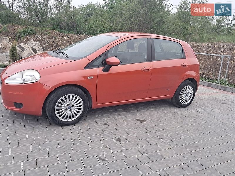 Хэтчбек Fiat Punto 2006 в Ивано-Франковске