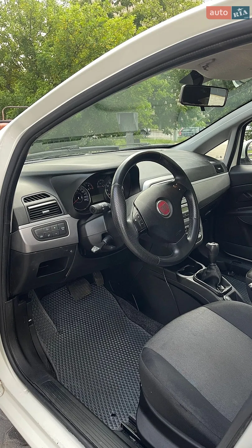 2012 Fiat Punto - мініатюра 13