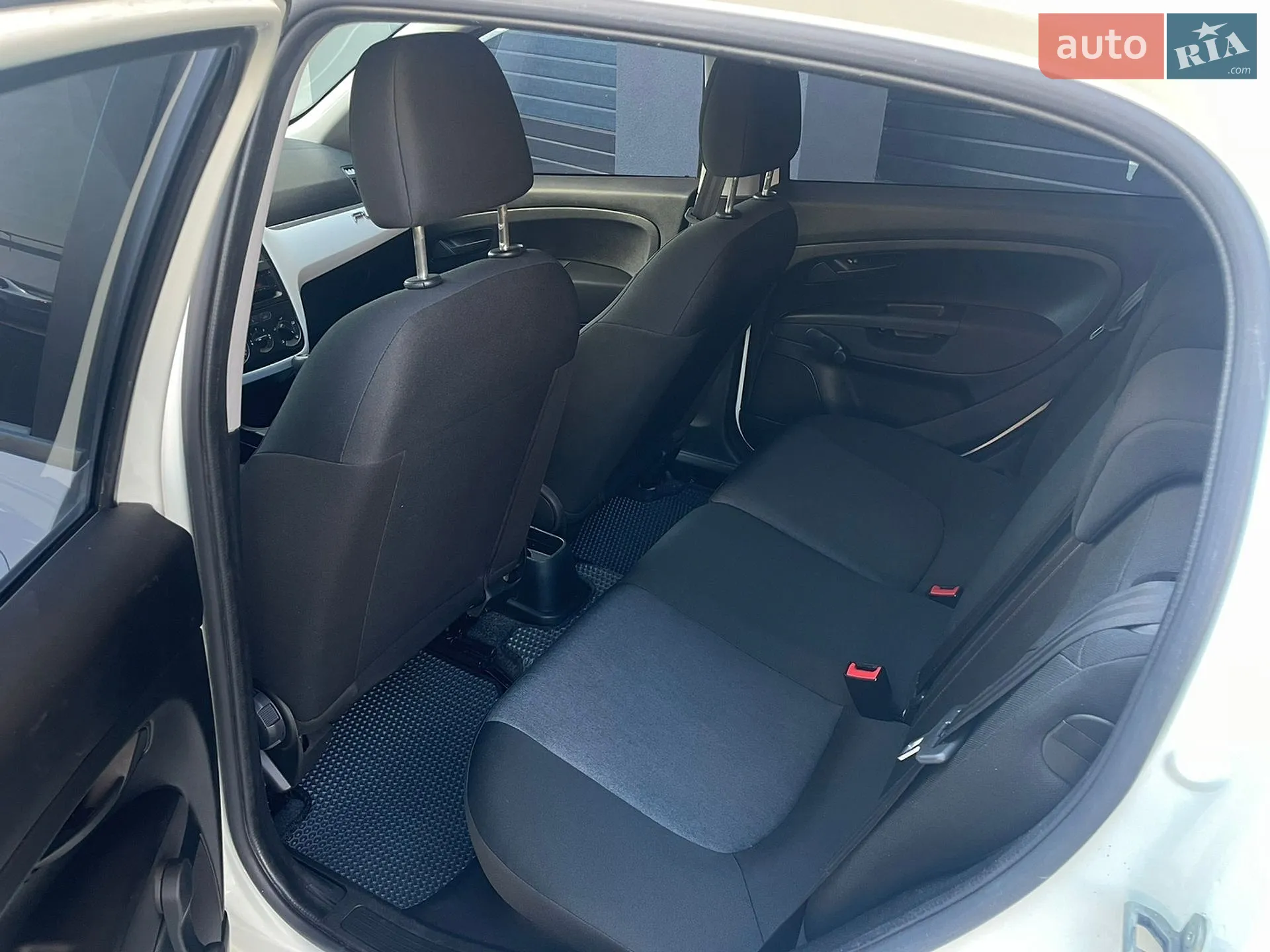 2012 Fiat Punto - мініатюра 25