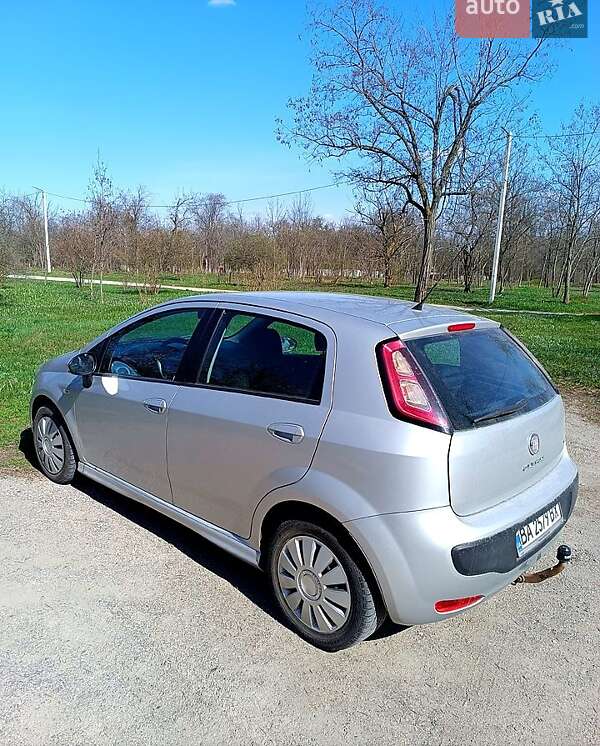 Хэтчбек Fiat Punto 2011 в Кропивницком