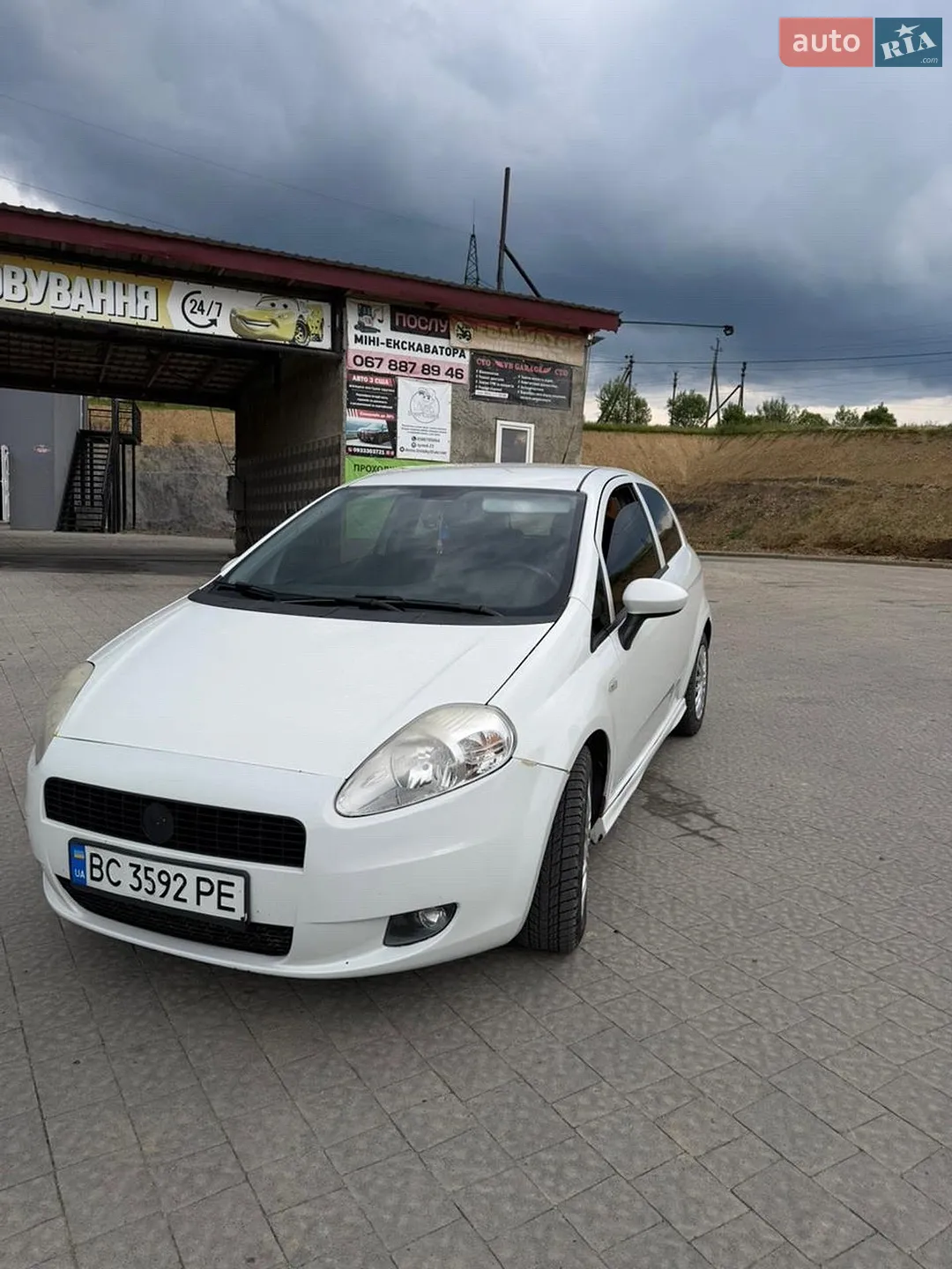 2011 Fiat Punto - мініатюра 2