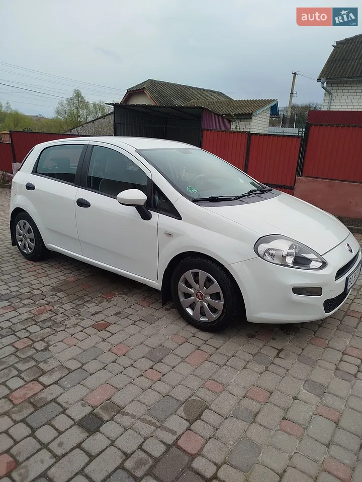 2011 Fiat Punto - мініатюра 10