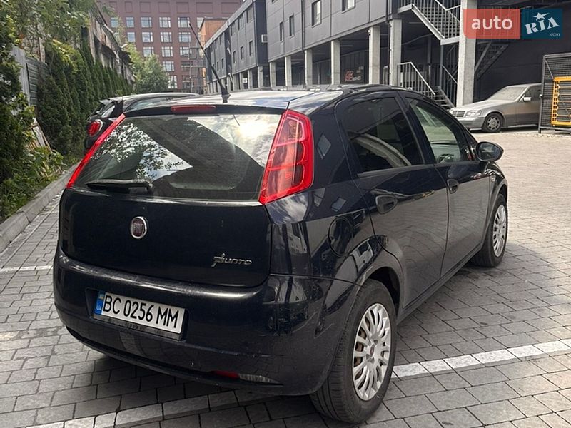 Хэтчбек Fiat Punto 2009 в Львове