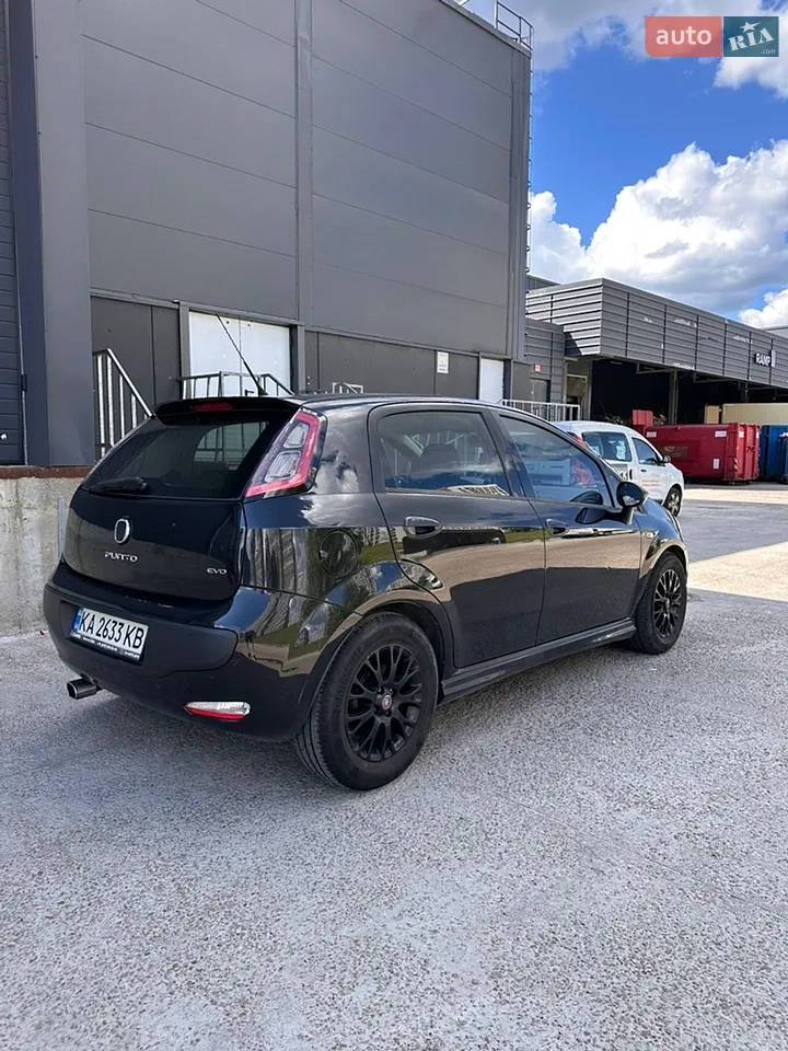 2010 Fiat Punto - мініатюра 11