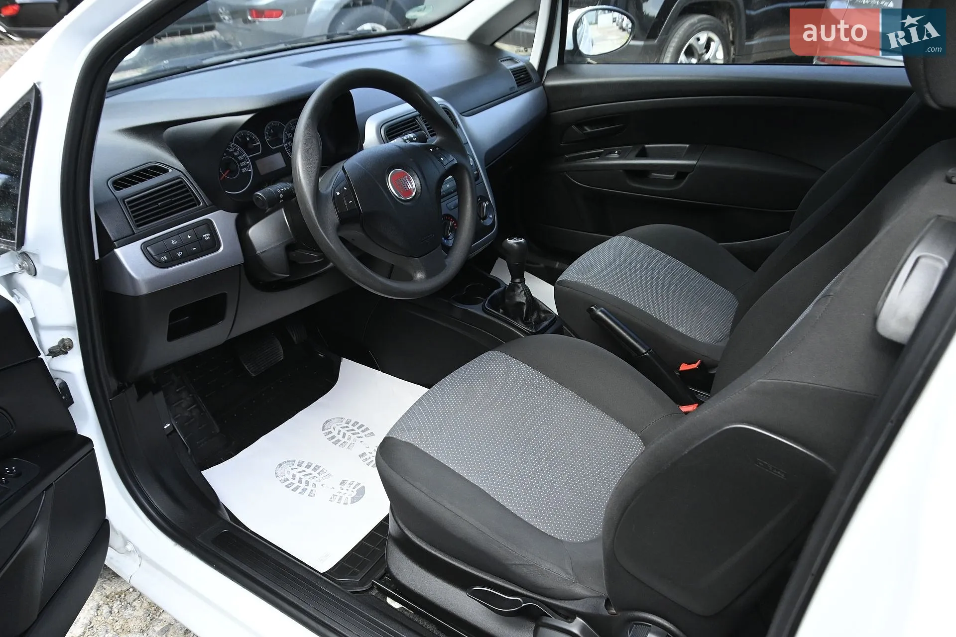 2011 Fiat Punto - мініатюра 15