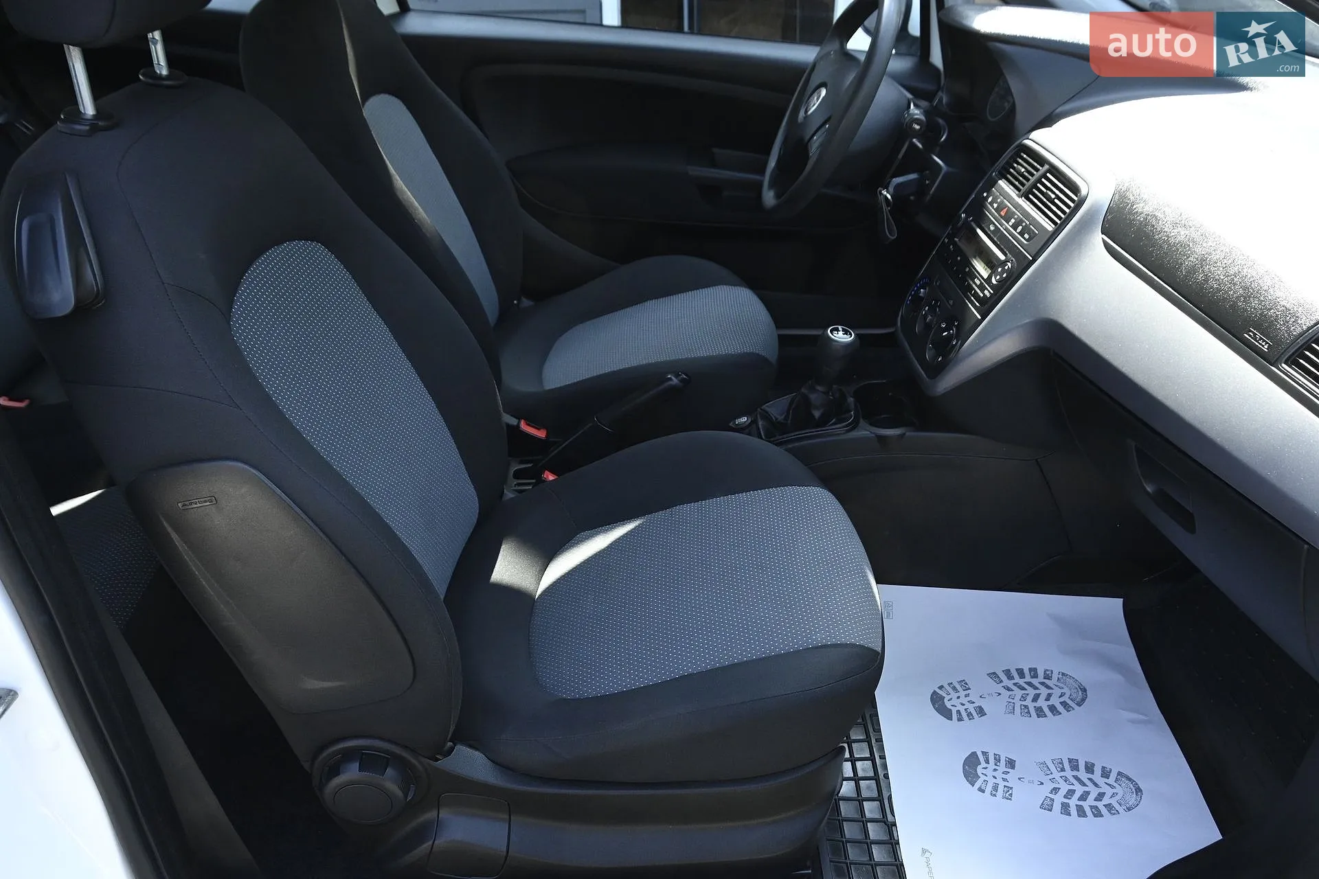 2011 Fiat Punto - мініатюра 25