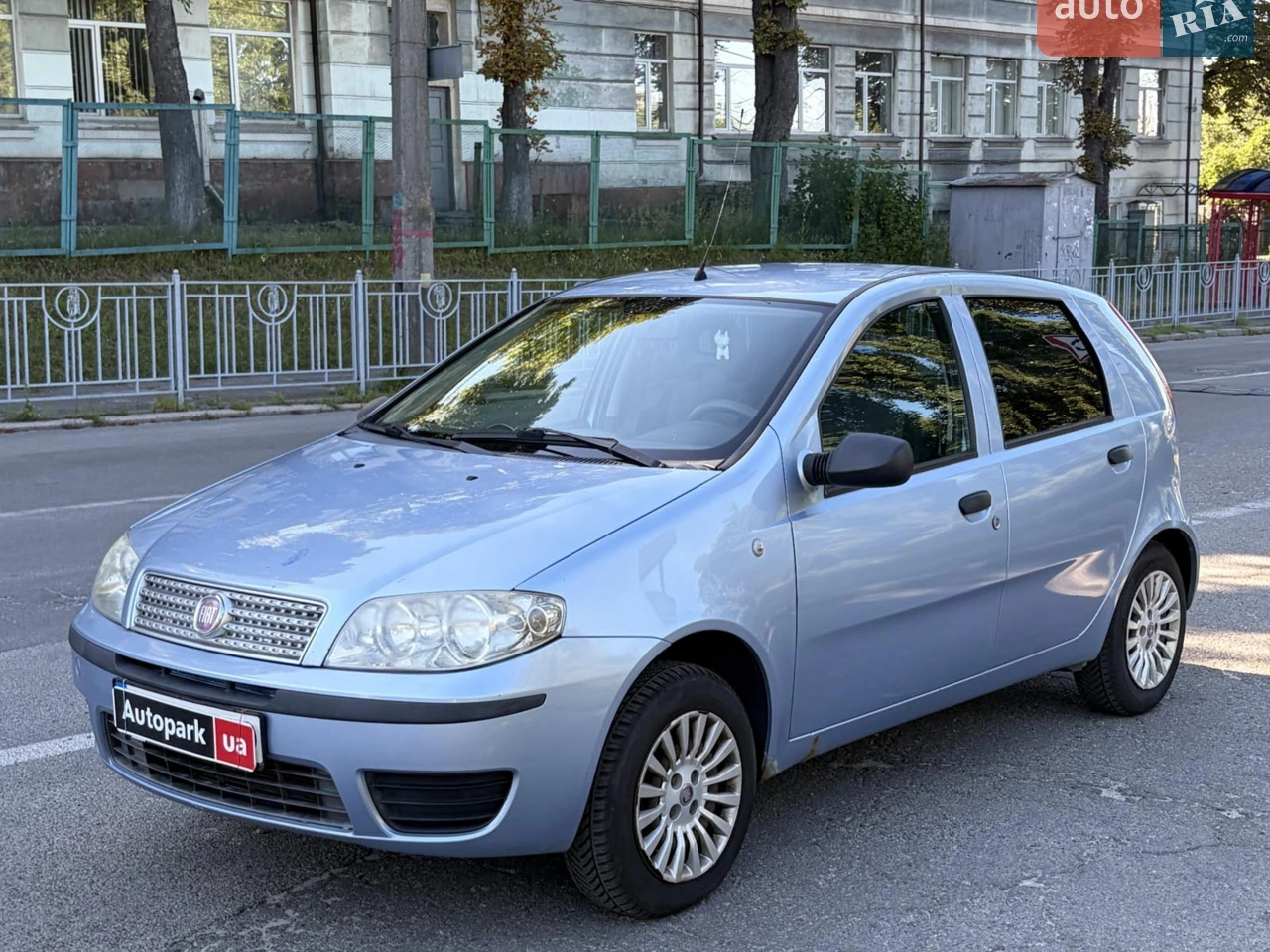 2010 Fiat Punto - мініатюра 12