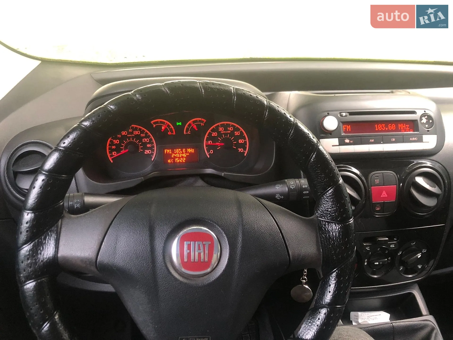 2014 Fiat Qubo - мініатюра 27