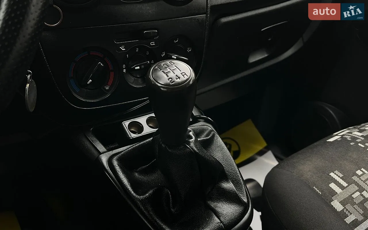 2013 Fiat Qubo - мініатюра 15