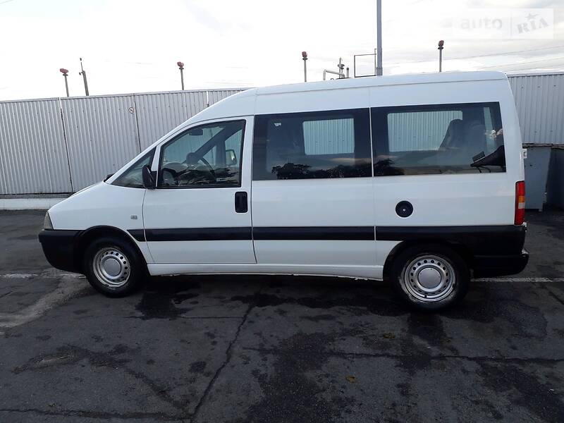 Грузопассажирский фургон Fiat Scudo 2006 в Черновцах