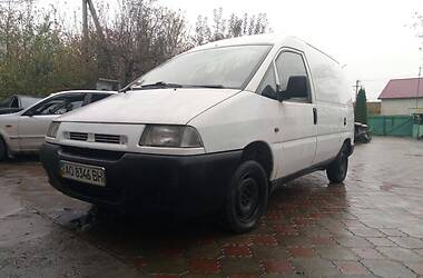Вантажопасажирський фургон Fiat Scudo 1999 в Ужгороді