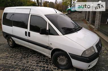 Вантажопасажирський фургон Fiat Scudo 2005 в Кагарлику