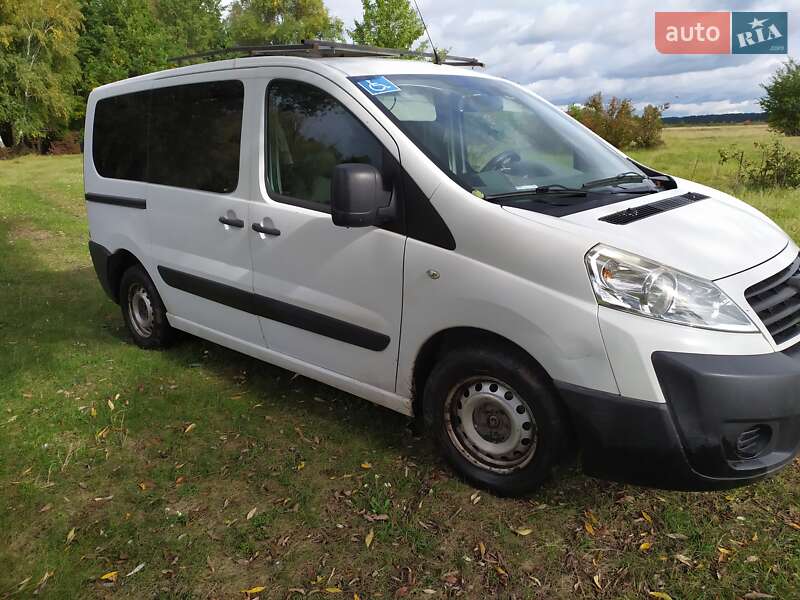 Минивэн Fiat Scudo 2008 в Березному