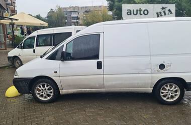 Грузовой фургон Fiat Scudo 2001 в Черновцах