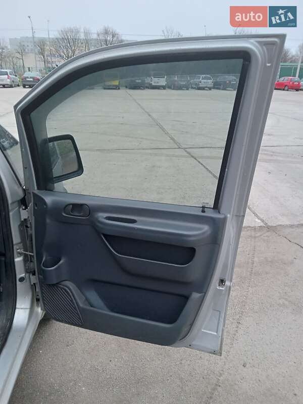 Минивэн Fiat Scudo 2000 в Остроге