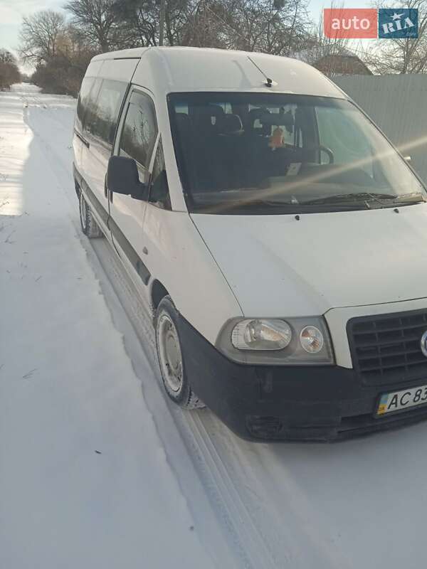 Минивэн Fiat Scudo 2005 в Нововолынске