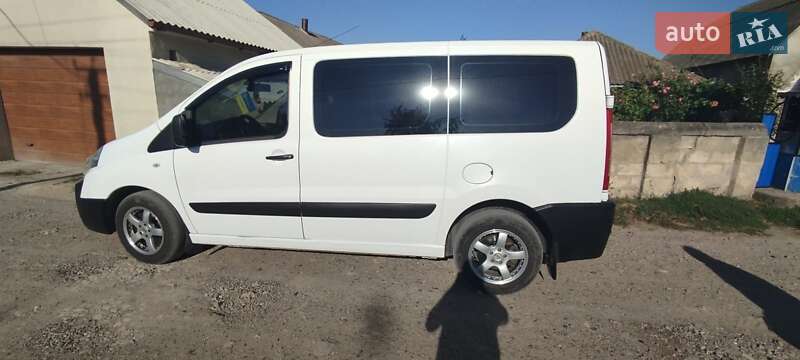 Минивэн Fiat Scudo 2007 в Новоднестровске