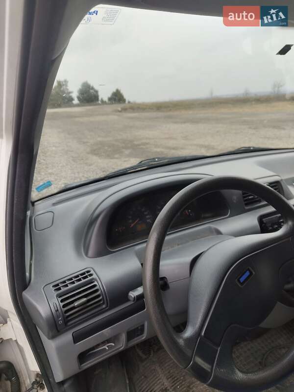 Минивэн Fiat Scudo 2002 в Новояворовске