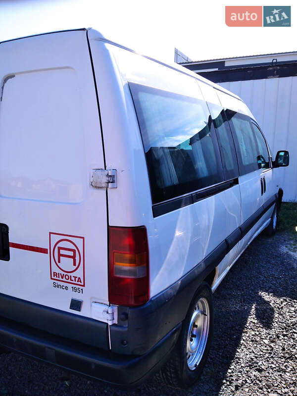 Минивэн Fiat Scudo 2006 в Вараше