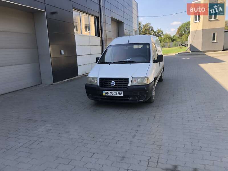 Грузовой фургон Fiat Scudo 2005 в Радехове