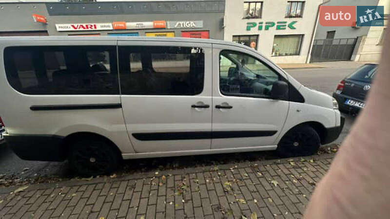 Мінівен Fiat Scudo 2010 в Хусті