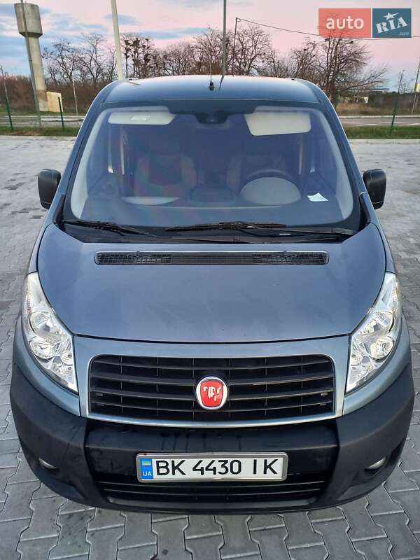 Минивэн Fiat Scudo 2007 в Сарнах