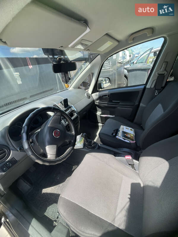 Позашляховик / Кросовер Fiat Sedici 2010 в Бродах