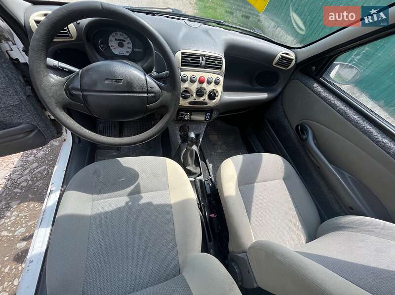Хетчбек Fiat Seicento 2000 в Городенці