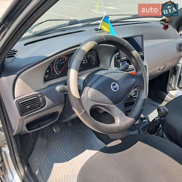 Седан Fiat Siena 2004 в Коломые фото 40 Седан Fiat Siena 2004 в Коломые
