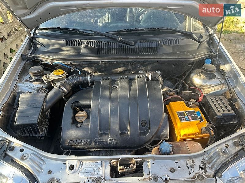 Седан Fiat Siena 2005 в Кривом Роге