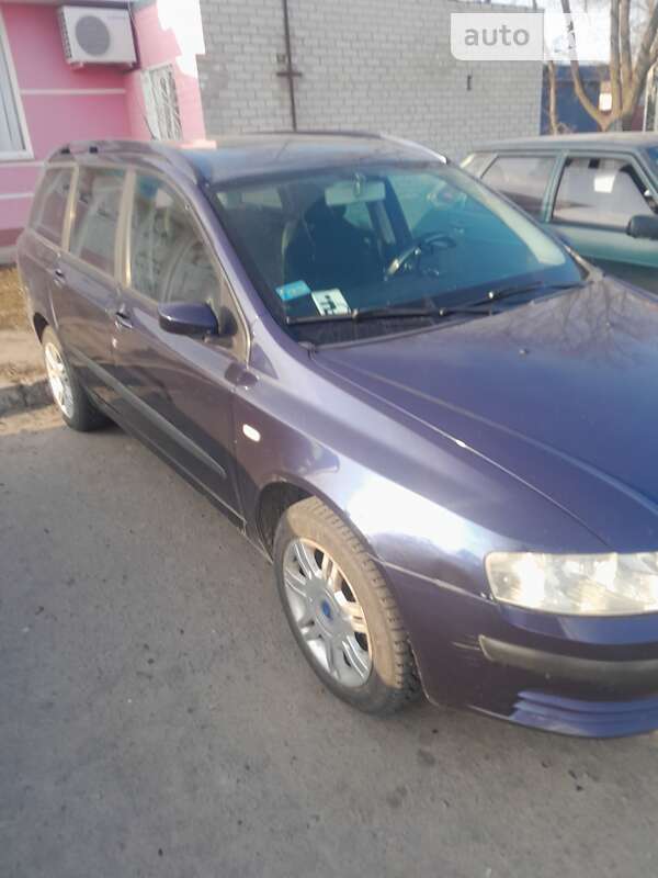 Универсал Fiat Stilo 2003 в Градижске