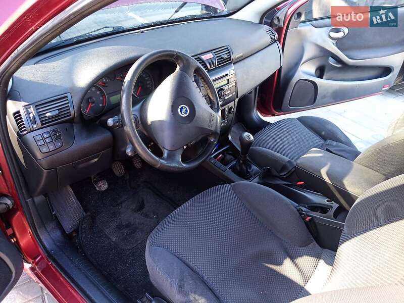 Хэтчбек Fiat Stilo 2004 в Новомосковске фото 6 Хэтчбек Fiat Stilo 2004 в Новомосковске