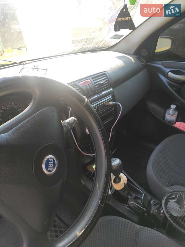 Универсал Fiat Stilo 2003 в Градижске